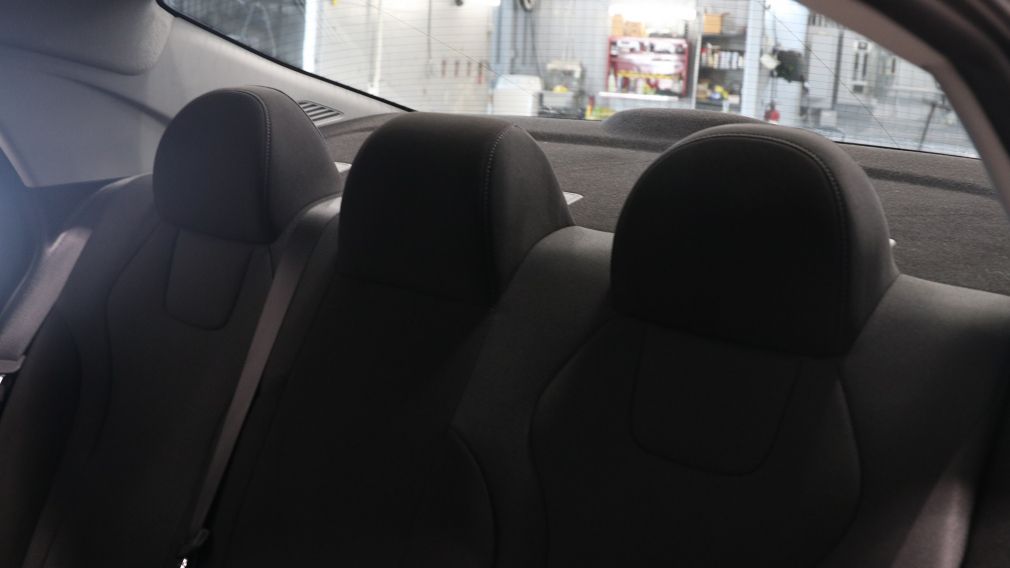 Hyundai Elantra Essential 2023 d&rsquo;occasion à vendre - 12