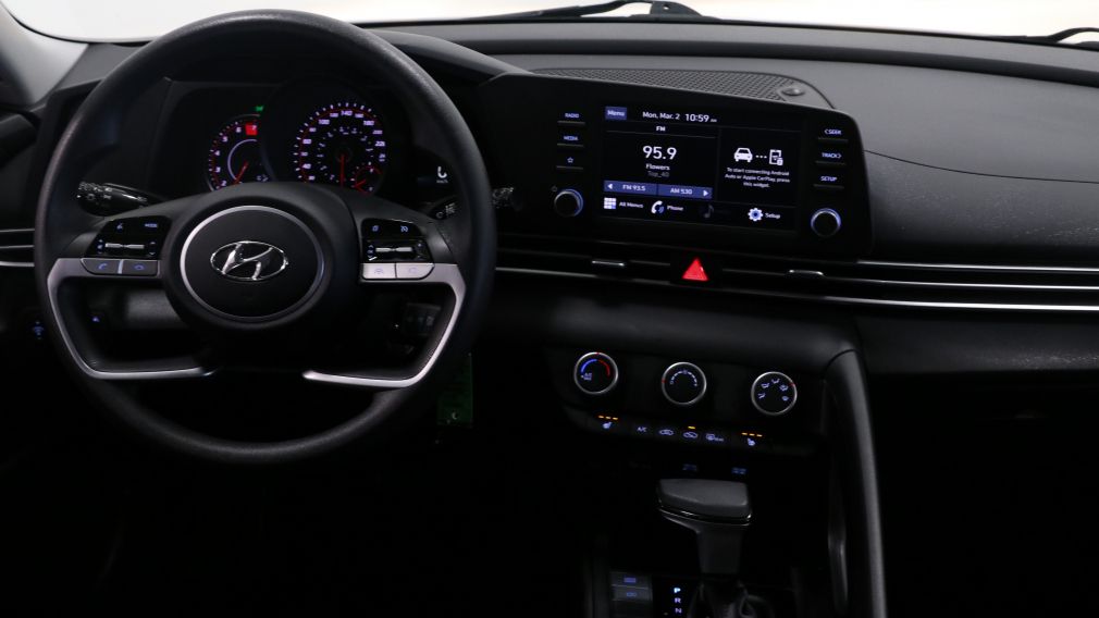 Hyundai Elantra Essential 2023 d&rsquo;occasion à vendre - 16