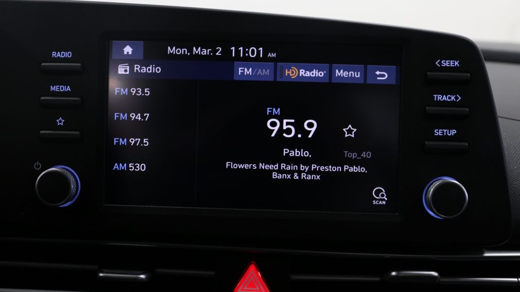 Hyundai Elantra Essential 2023 d&rsquo;occasion à vendre - 19