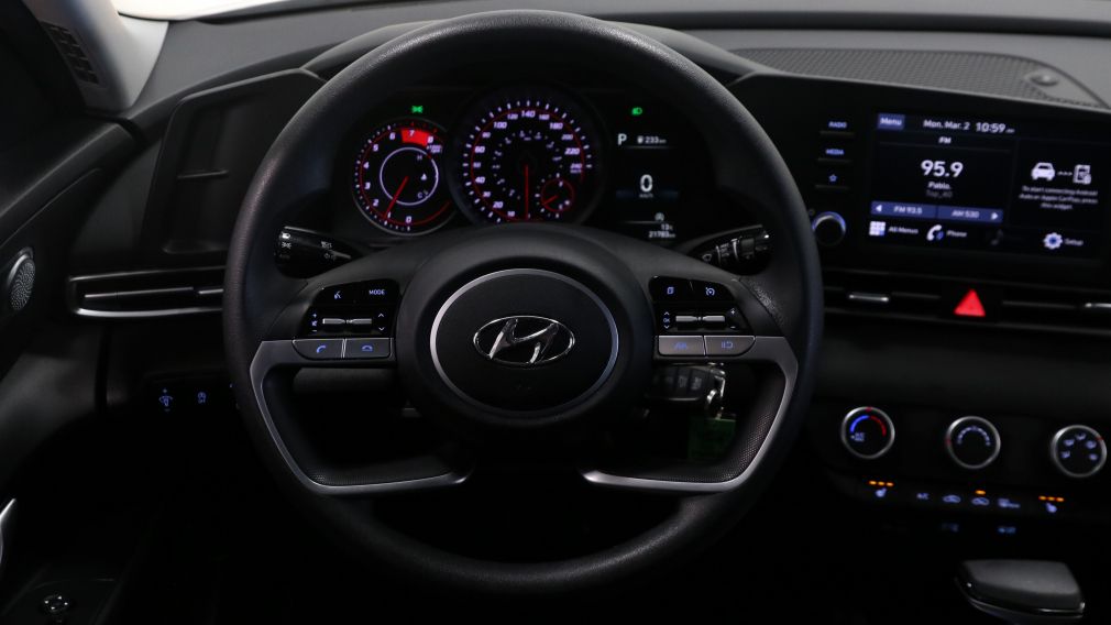 Hyundai Elantra Essential 2023 d&rsquo;occasion à vendre - 13