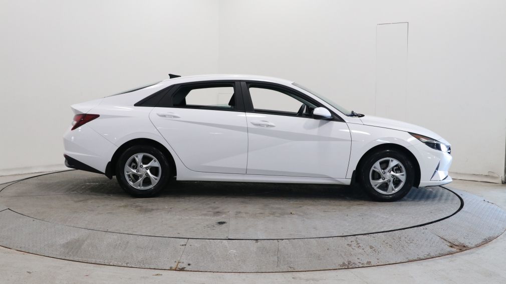 Hyundai Elantra Essential 2023 d&rsquo;occasion à vendre - 8