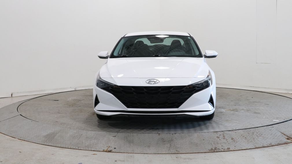 Hyundai Elantra Essential 2023 d&rsquo;occasion à vendre - 2