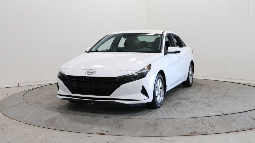 Hyundai Elantra Essential 2023 d&rsquo;occasion à vendre - 3