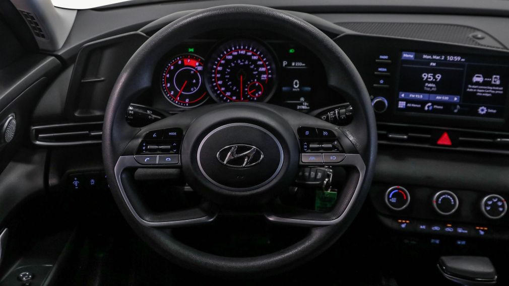 Hyundai Elantra Essential 2023 d&rsquo;occasion à vendre - 13