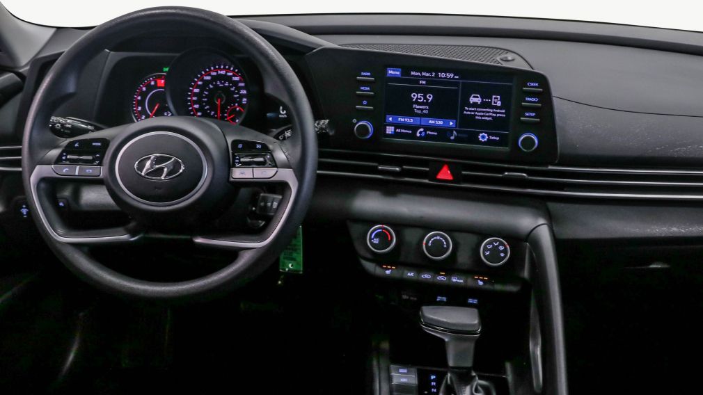 Hyundai Elantra Essential 2023 d&rsquo;occasion à vendre - 16