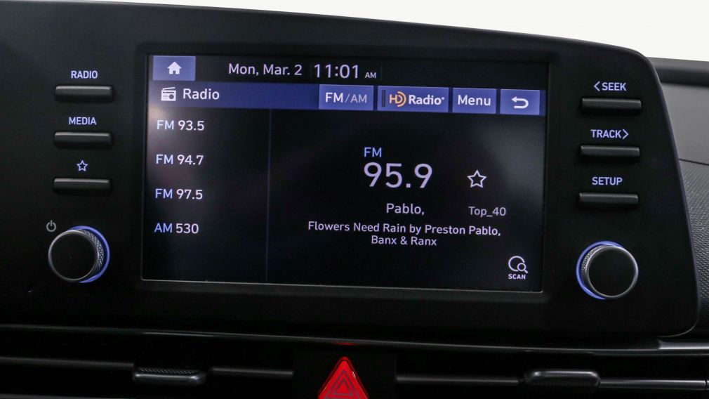 Hyundai Elantra Essential 2023 d&rsquo;occasion à vendre - 19