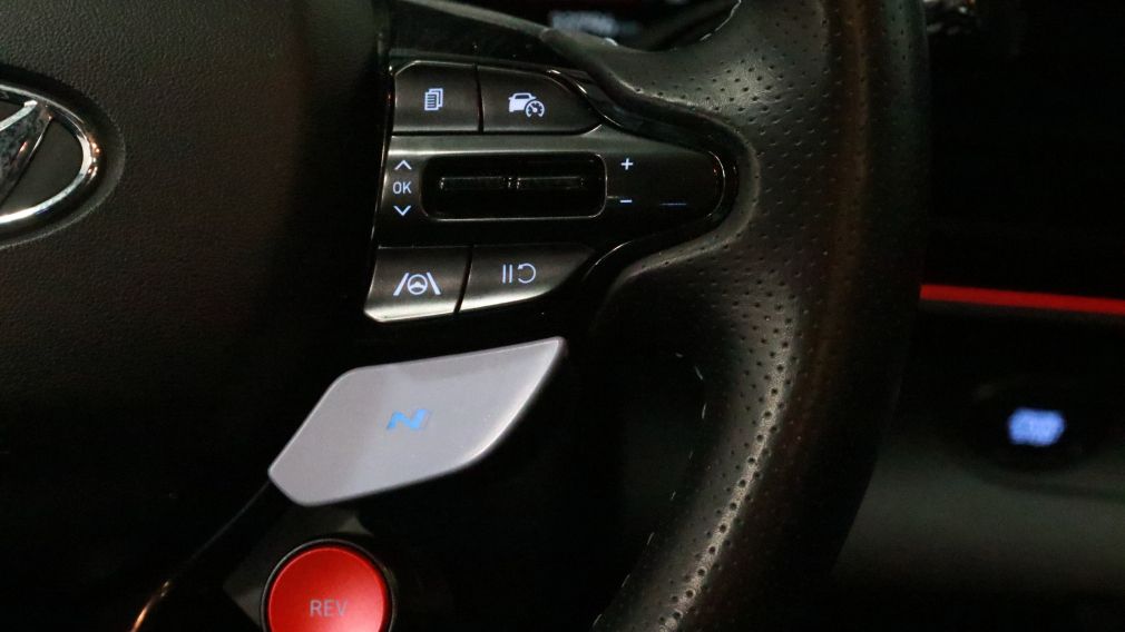 Hyundai Elantra Manual 2023 d&rsquo;occasion à vendre - 15