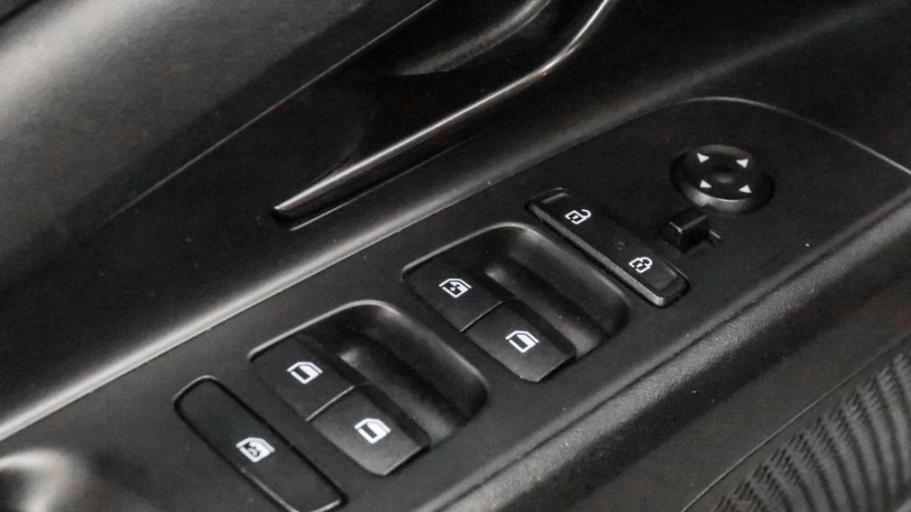 Hyundai Elantra Manual 2023 à vendre à Trois-Rivières - 10