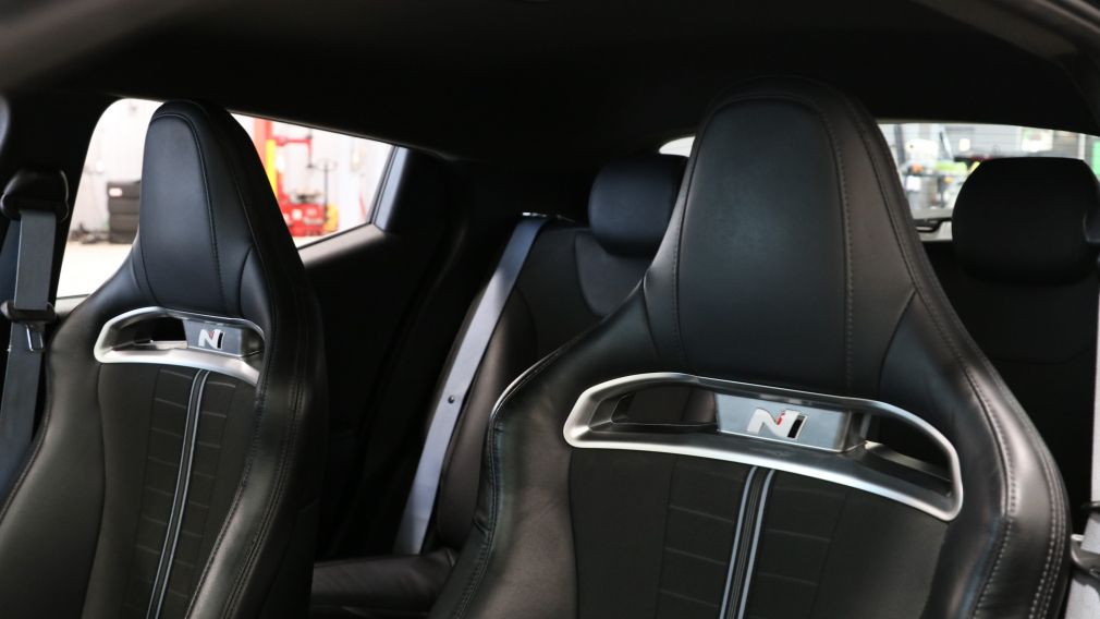 Hyundai Veloster Manual 2022 d&rsquo;occasion à vendre - 9