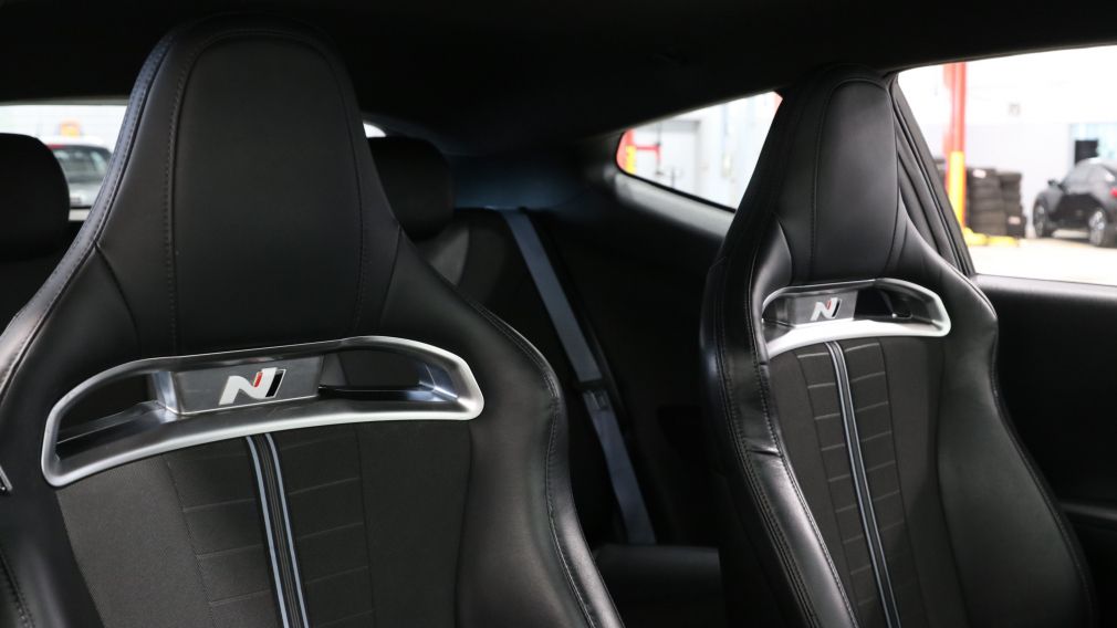 Hyundai Veloster Manual 2022 d&rsquo;occasion à vendre - 25