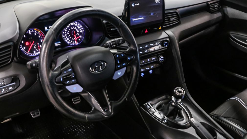 Hyundai Veloster Manual 2022 d&rsquo;occasion à vendre - 9