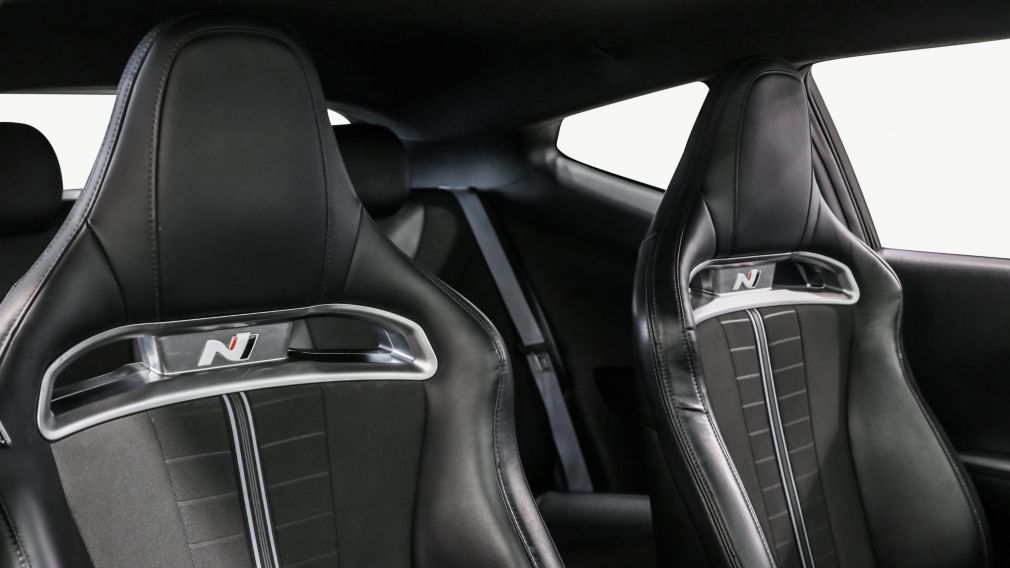 Hyundai Veloster Manual 2022 d&rsquo;occasion à vendre - 25