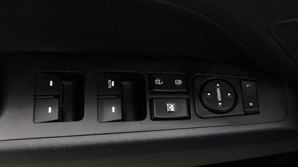 Hyundai Elantra Preferred 2020 d&rsquo;occasion à vendre - 11