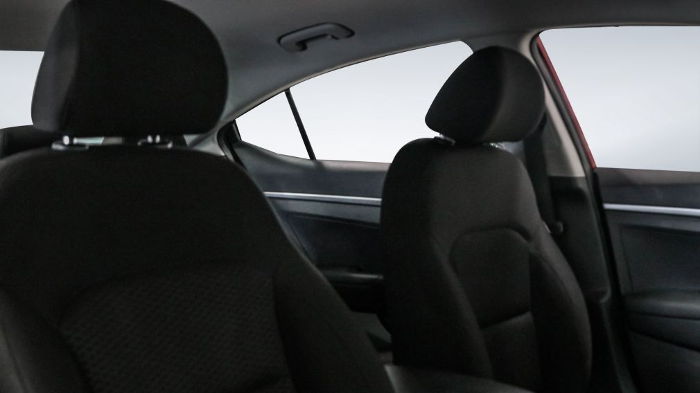Hyundai Elantra Essential 2020 d&rsquo;occasion à vendre - 23