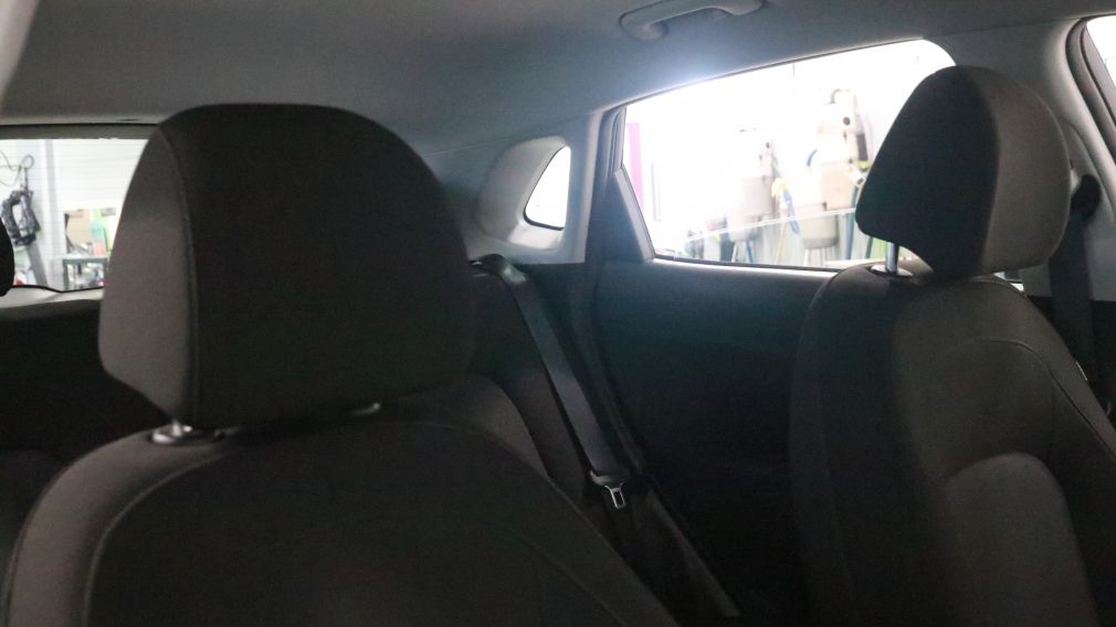 Hyundai Kona Essential 2023 d&rsquo;occasion à vendre - 22