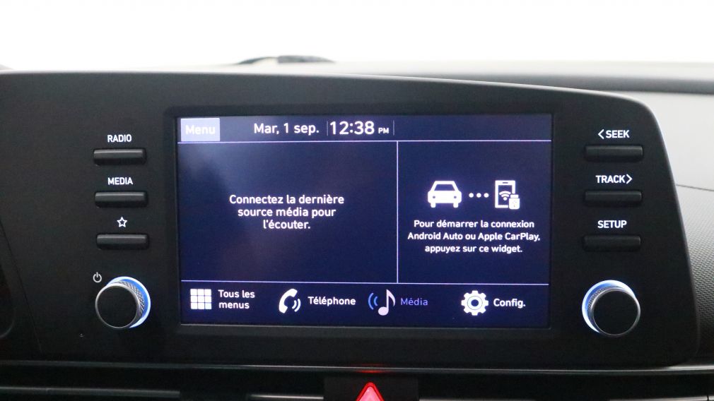 Hyundai Elantra Essential 2022 d&rsquo;occasion à vendre - 18