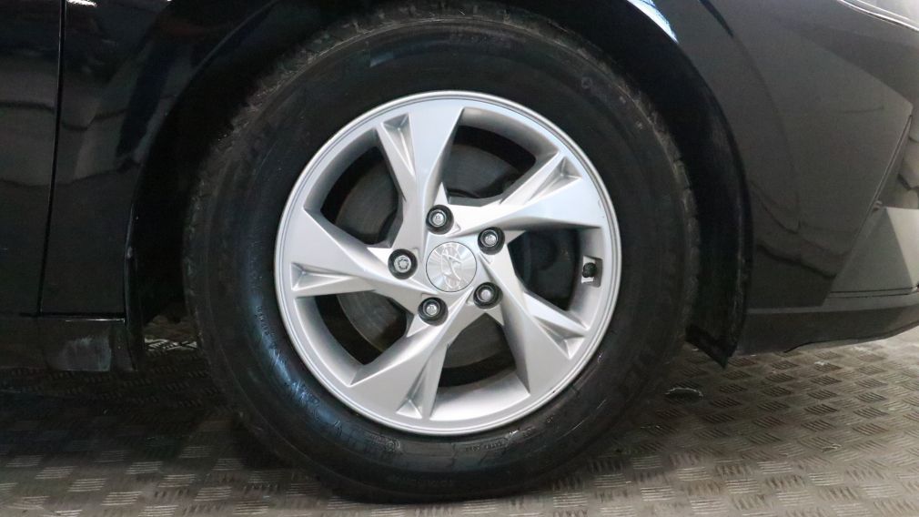 Hyundai Elantra Essential 2022 d&rsquo;occasion à vendre - 24