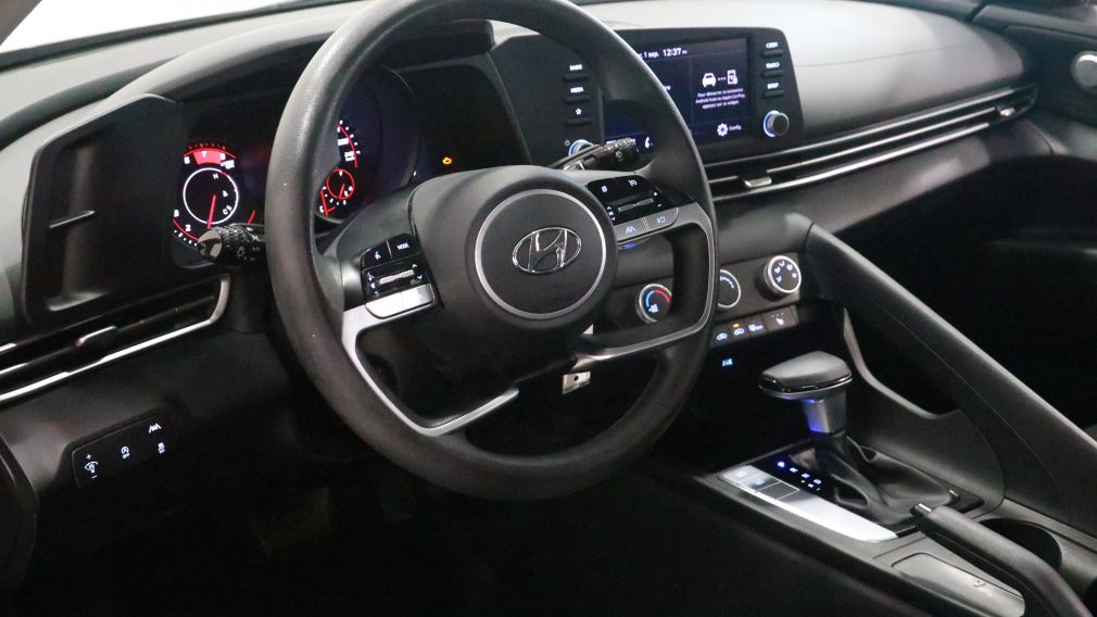 Hyundai Elantra Essential 2022 d&rsquo;occasion à vendre - 10