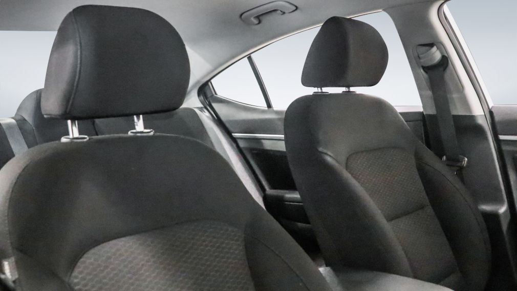 Hyundai Elantra Preferred 2019 d&rsquo;occasion à vendre - 22