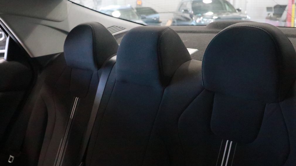 Hyundai Elantra Preferred 2021 d&rsquo;occasion à vendre - 12