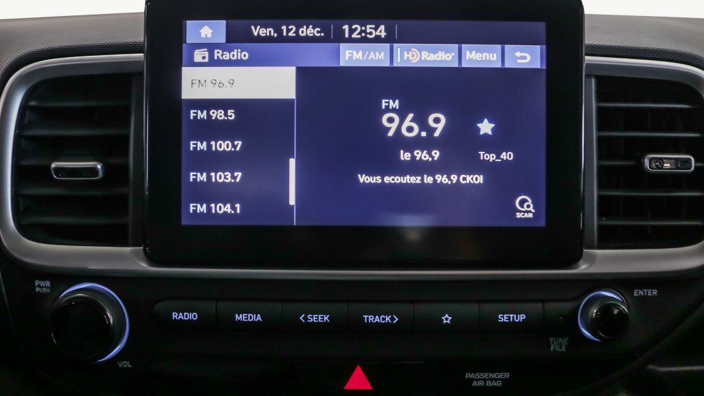 Hyundai Venue Essential 2022 d&rsquo;occasion à vendre - 19