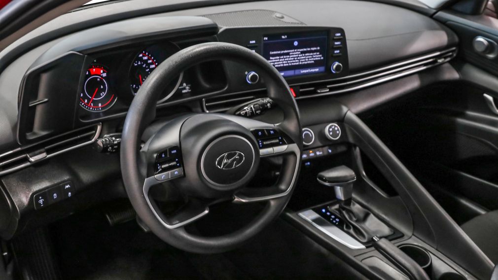 Hyundai Elantra Essential 2021 d&rsquo;occasion à vendre - 10