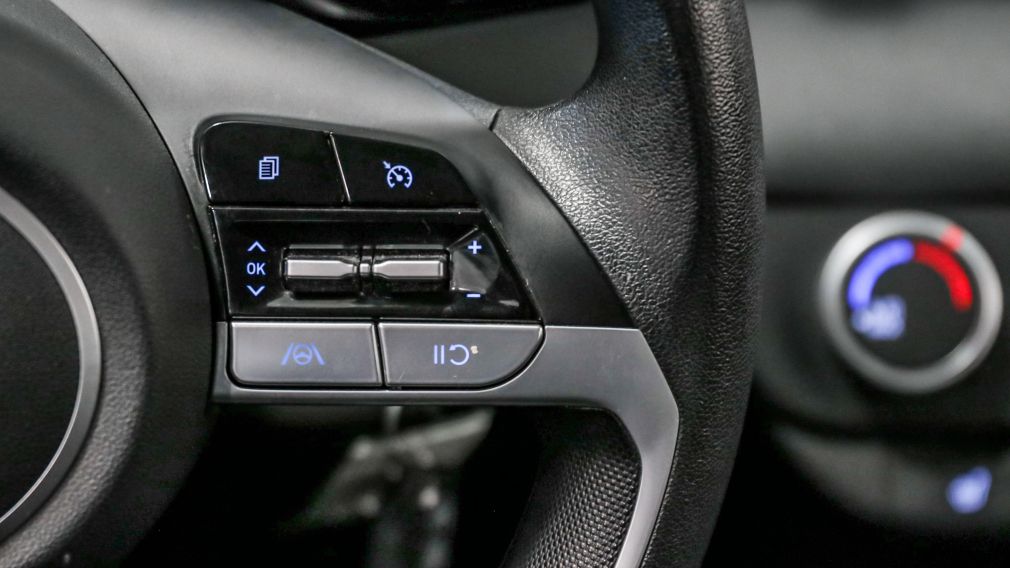 Hyundai Elantra Essential 2021 d&rsquo;occasion à vendre - 15