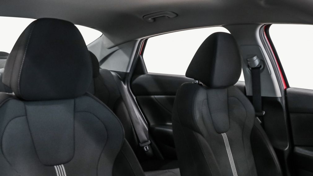 Hyundai Elantra Essential 2021 d&rsquo;occasion à vendre - 22