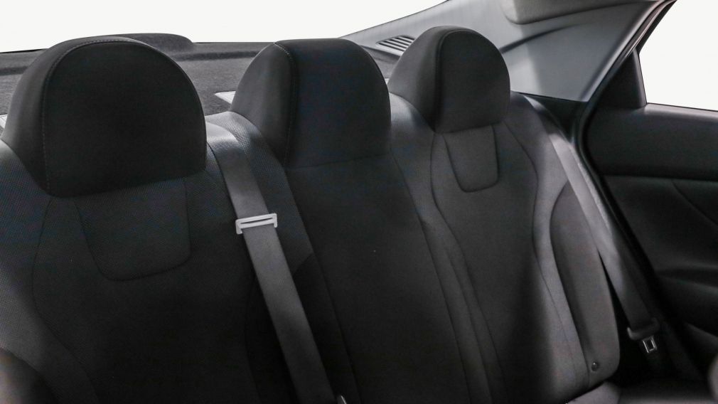 Hyundai Elantra Essential 2021 d&rsquo;occasion à vendre - 24