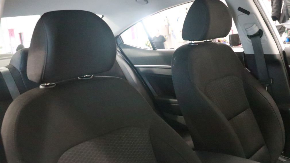 Hyundai Elantra Preferred 2019 d&rsquo;occasion à vendre - 22