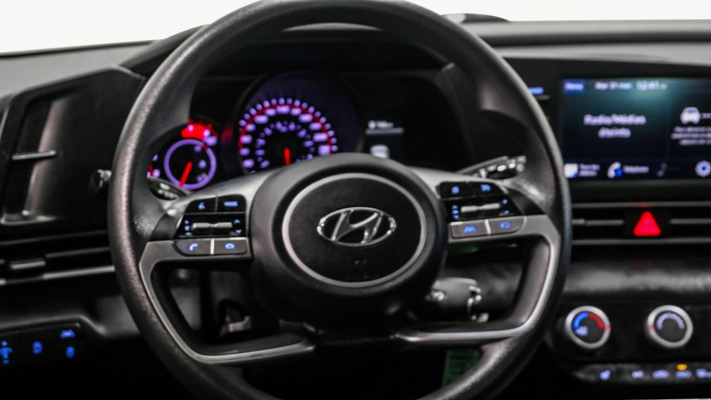 Hyundai Elantra Essential 2023 d&rsquo;occasion à vendre - 13