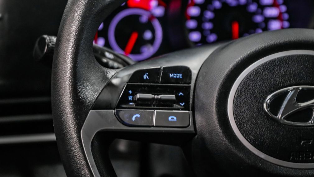 Hyundai Elantra Essential 2023 d&rsquo;occasion à vendre - 14