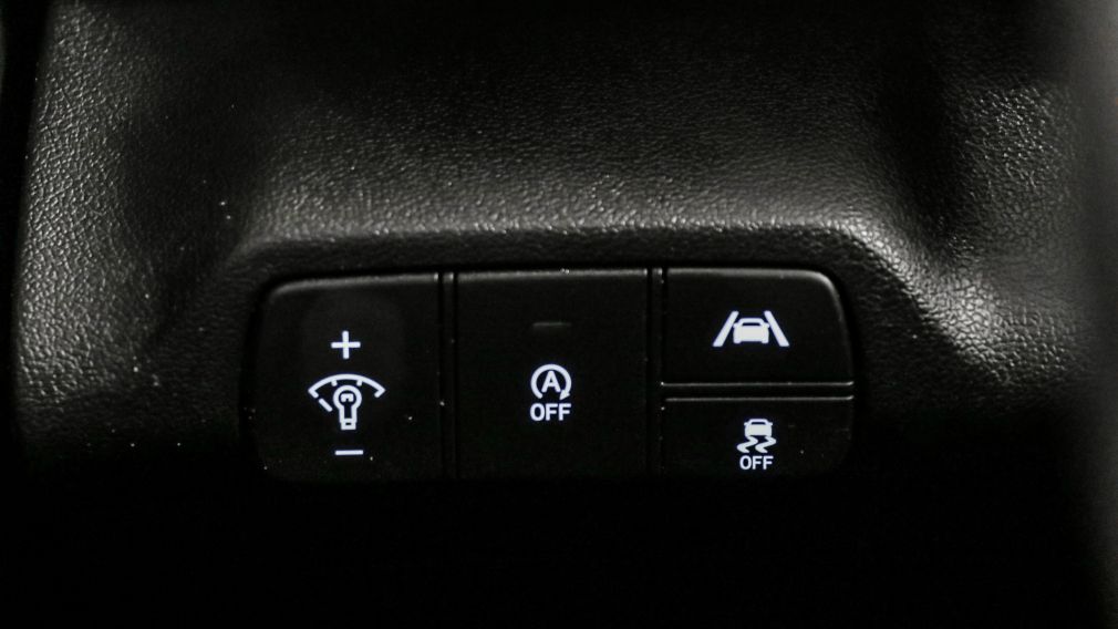 Hyundai Elantra Essential 2023 d&rsquo;occasion à vendre - 18