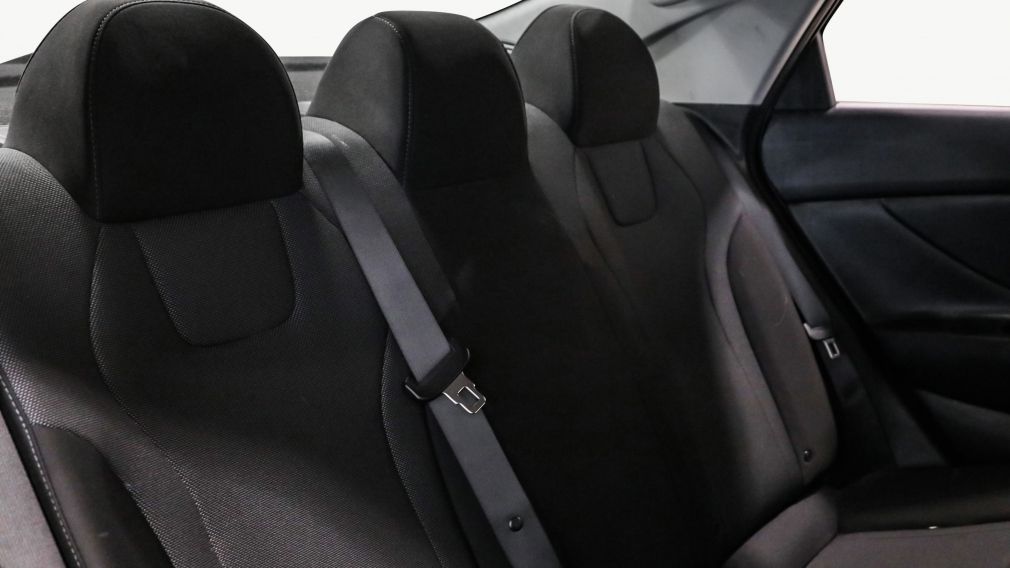 Hyundai Elantra Essential 2023 d&rsquo;occasion à vendre - 25