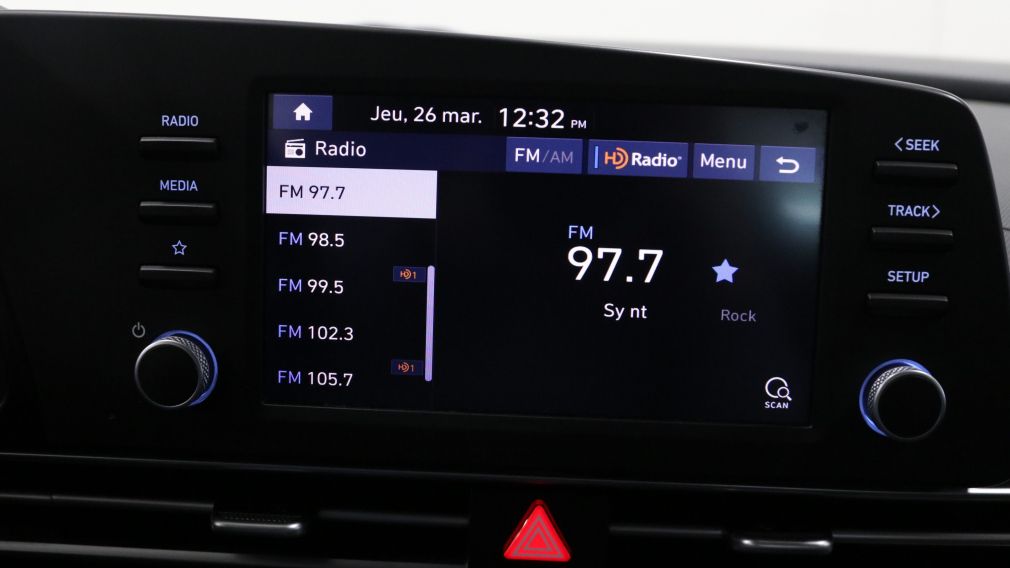 Hyundai Elantra Essential 2022 d&rsquo;occasion à vendre - 19