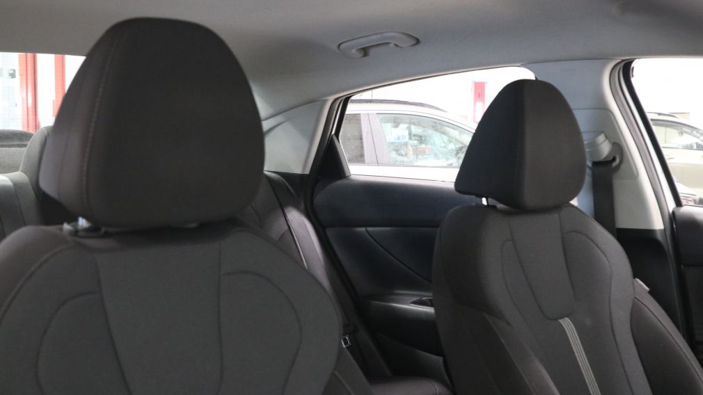 Hyundai Elantra Essential 2022 d&rsquo;occasion à vendre - 22