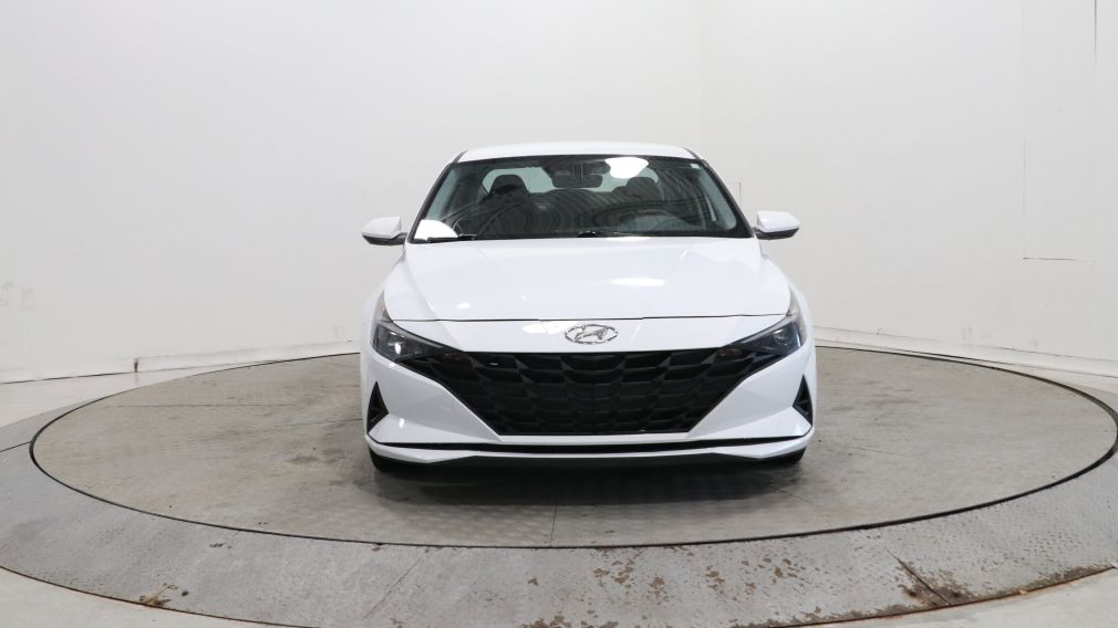 Hyundai Elantra Essential 2022 d&rsquo;occasion à vendre - 2