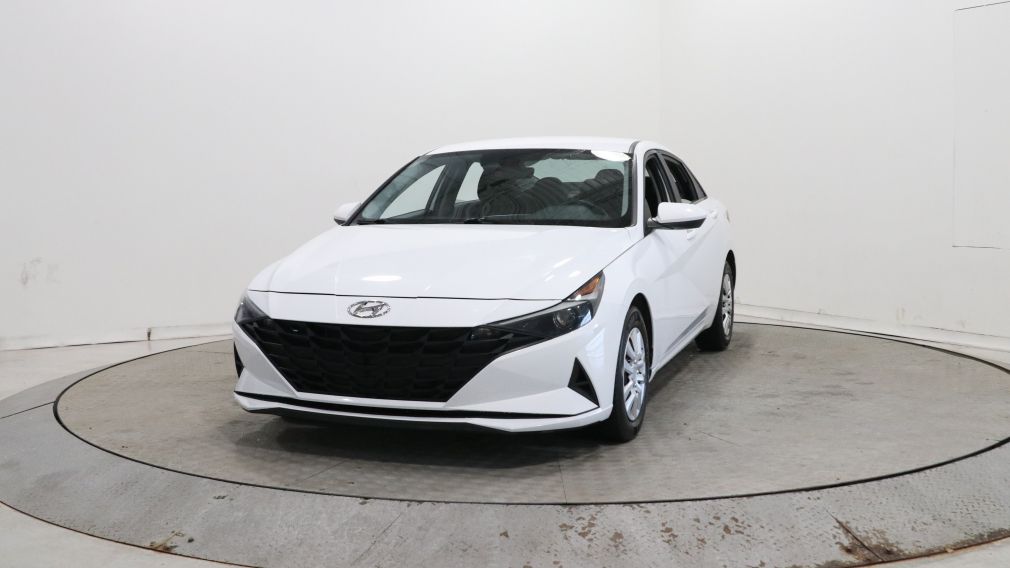 Hyundai Elantra Essential 2022 d&rsquo;occasion à vendre - 3