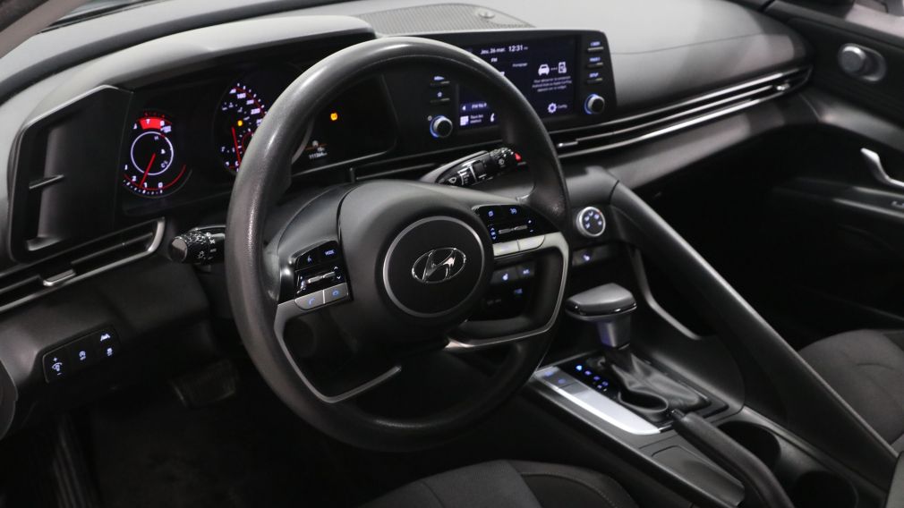 Hyundai Elantra Essential 2022 d&rsquo;occasion à vendre - 10