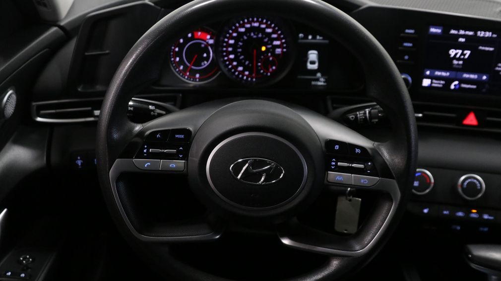 Hyundai Elantra Essential 2022 d&rsquo;occasion à vendre - 13