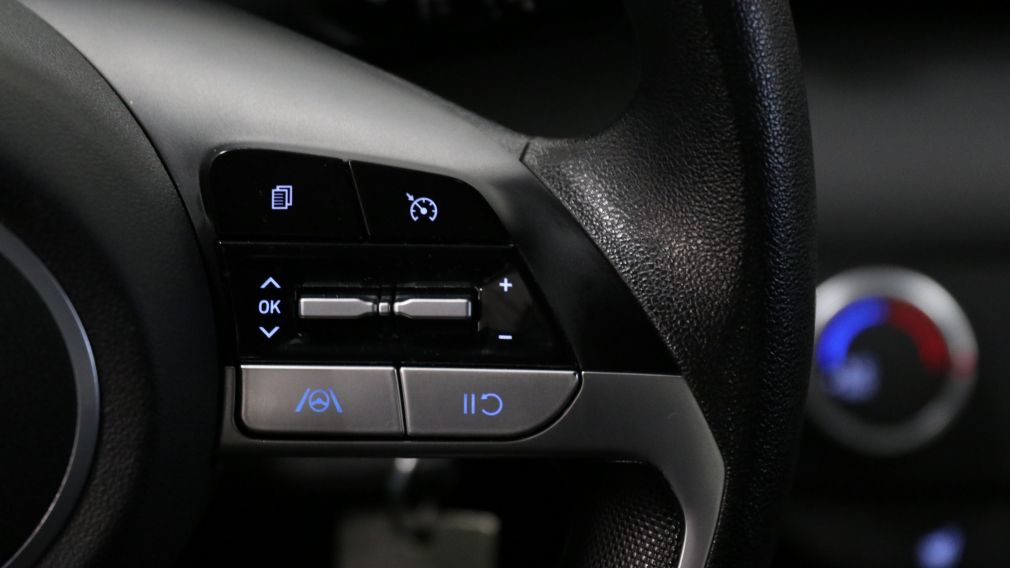 Hyundai Elantra Essential 2022 d&rsquo;occasion à vendre - 15