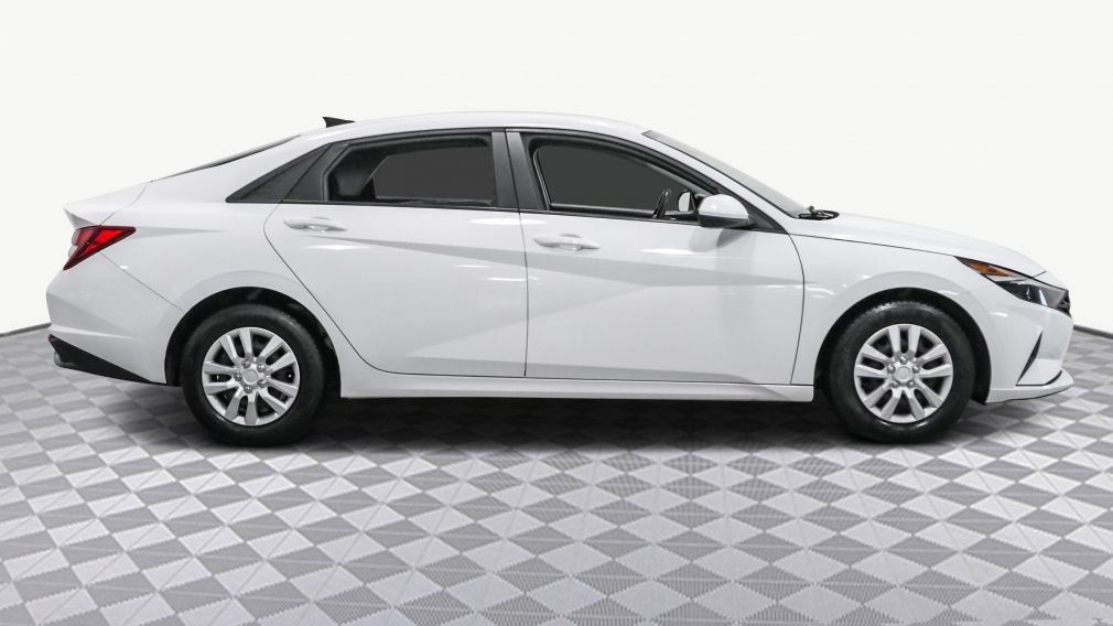 Hyundai Elantra Essential 2022 d&rsquo;occasion à vendre - 8