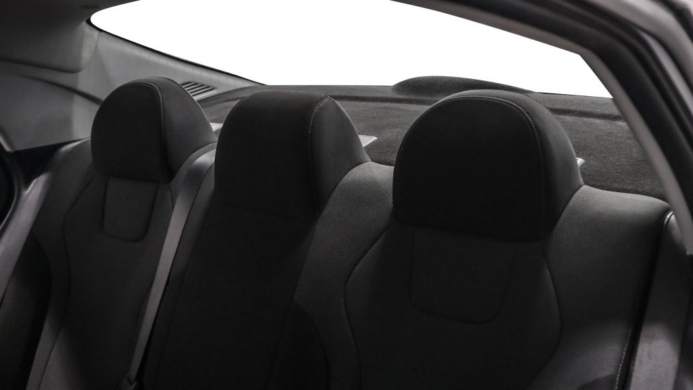 Hyundai Elantra Essential 2022 d&rsquo;occasion à vendre - 12