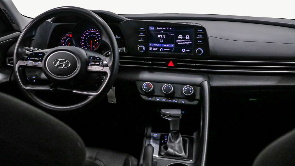 Hyundai Elantra Essential 2022 d&rsquo;occasion à vendre - 17