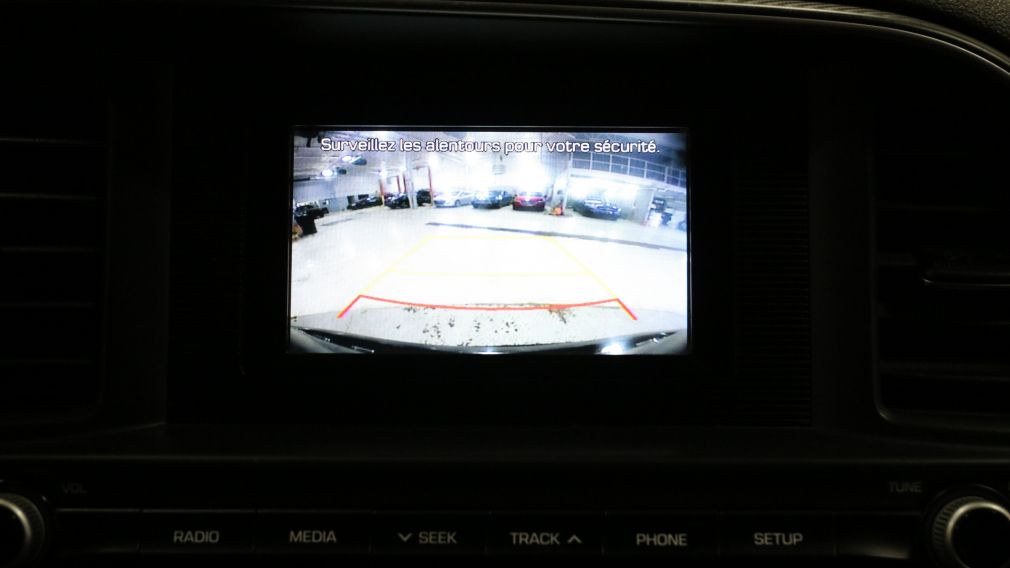 Hyundai Elantra Essential 2019 d&rsquo;occasion à vendre - 19