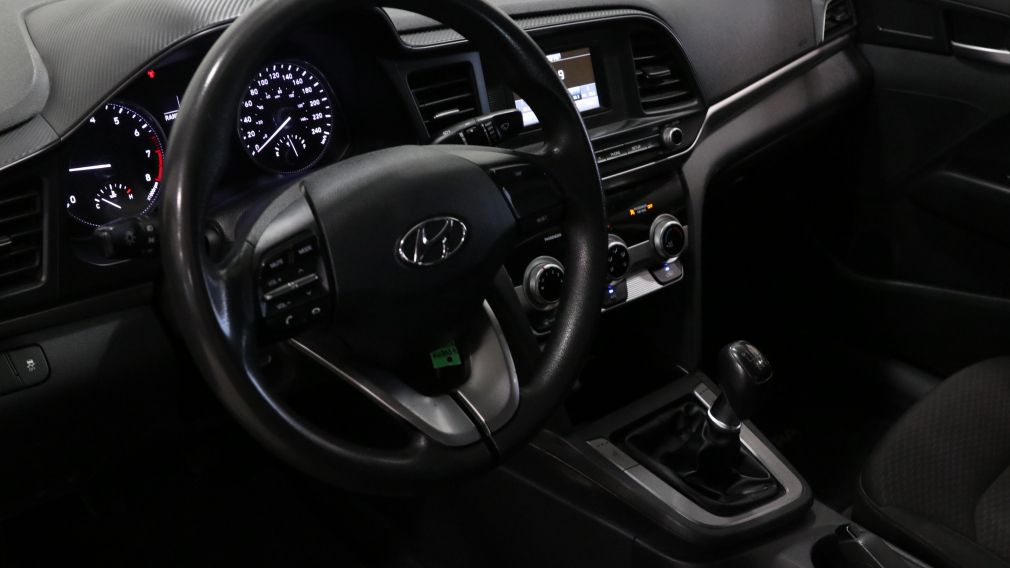 Hyundai Elantra Essential 2019 d&rsquo;occasion à vendre - 10