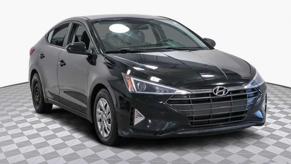 Hyundai Elantra Essential 2019 d&rsquo;occasion à vendre - 1