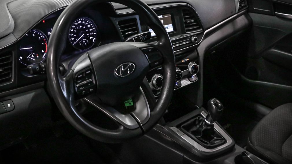 Hyundai Elantra Essential 2019 d&rsquo;occasion à vendre - 9