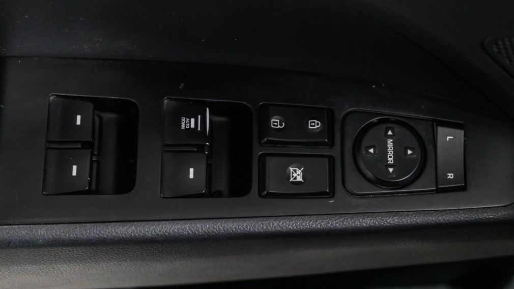 Hyundai Elantra Essential 2019 d&rsquo;occasion à vendre - 11