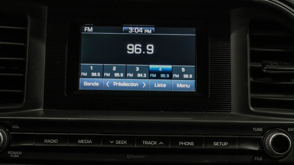 Hyundai Elantra Essential 2019 d&rsquo;occasion à vendre - 18